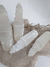 Load image into Gallery viewer, Selenite Tower - Medium