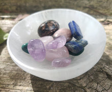 Load image into Gallery viewer, Premium Crystal Healing Kit
